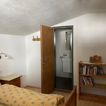 아파트 Elisa's Flat